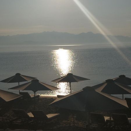 Takis Haikos House Two Minutes Walk To The Beach Peroulia Vounária Exterior photo
