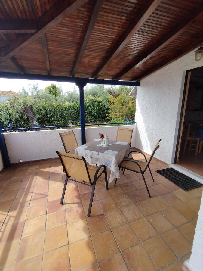 Takis Haikos House Two Minutes Walk To The Beach Peroulia Vounária Exterior photo
