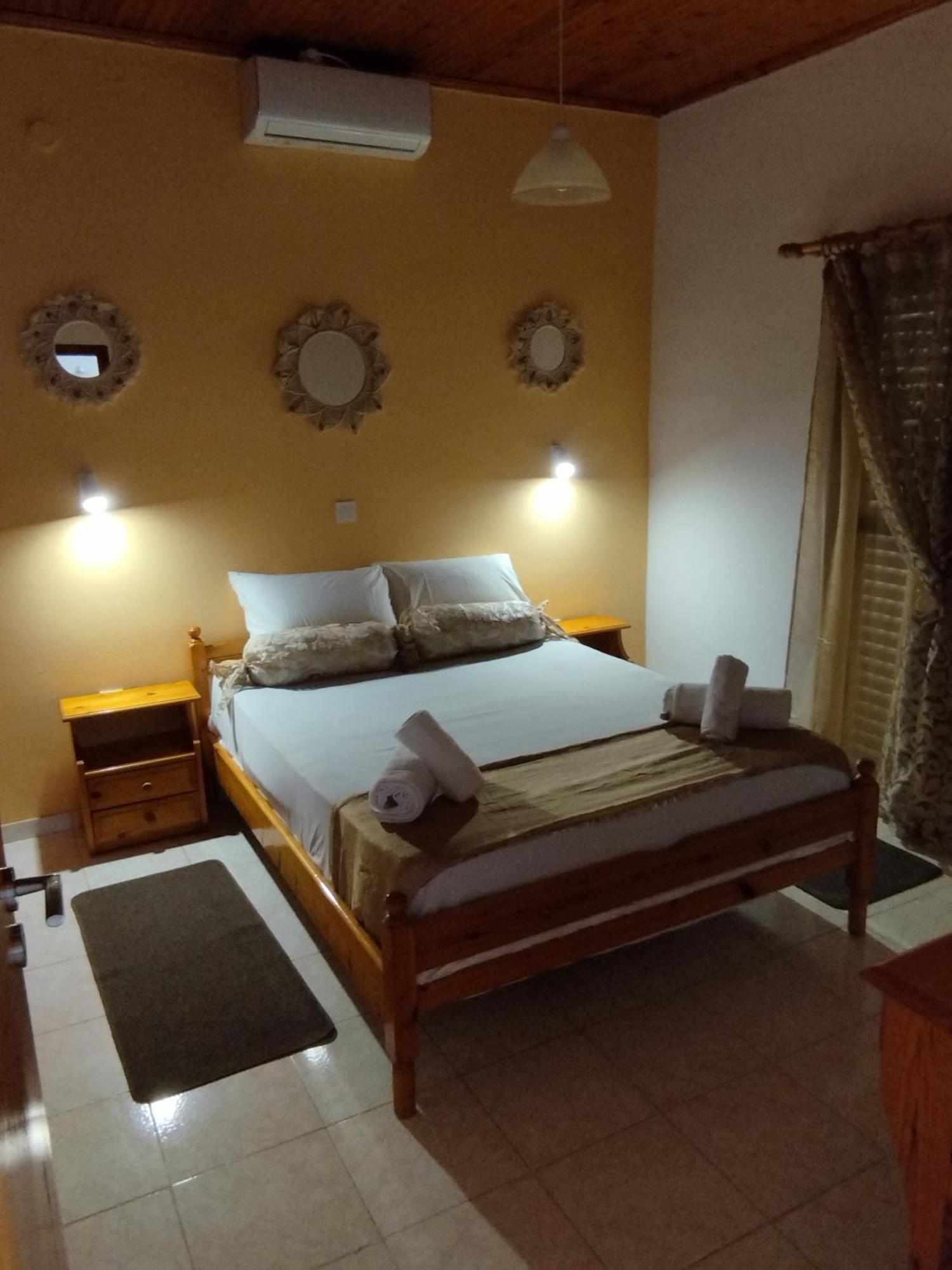 Takis Haikos House Two Minutes Walk To The Beach Peroulia Vounária Exterior photo