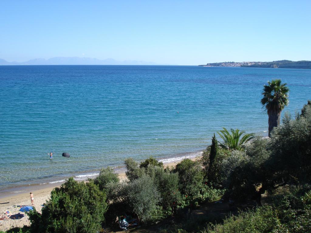 Takis Haikos House Two Minutes Walk To The Beach Peroulia Vounária Exterior photo